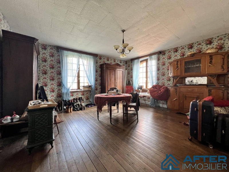 Maison - 201 m² - 7 pièces