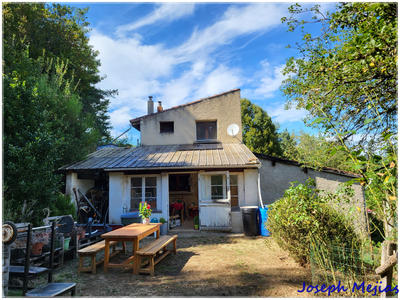 Propriété - 240 m² - 9 pièces