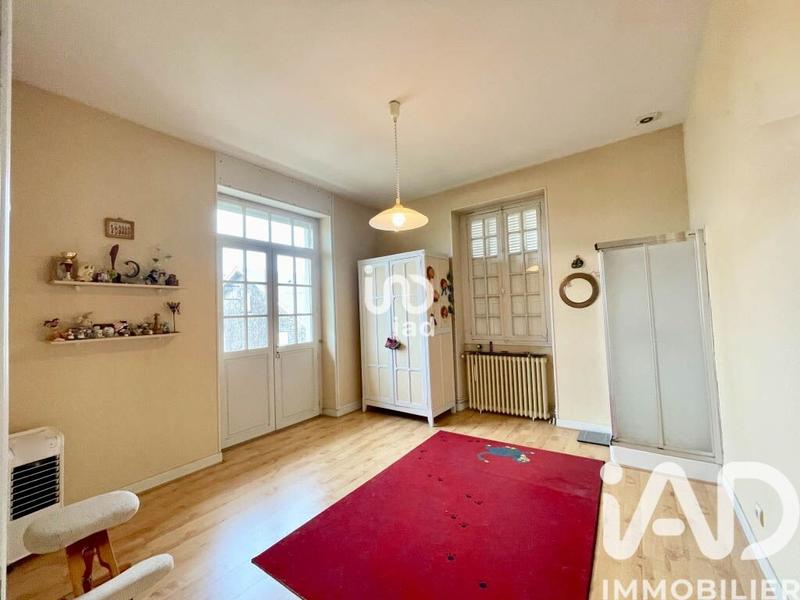 Maison - 200 m² - 6 pièces