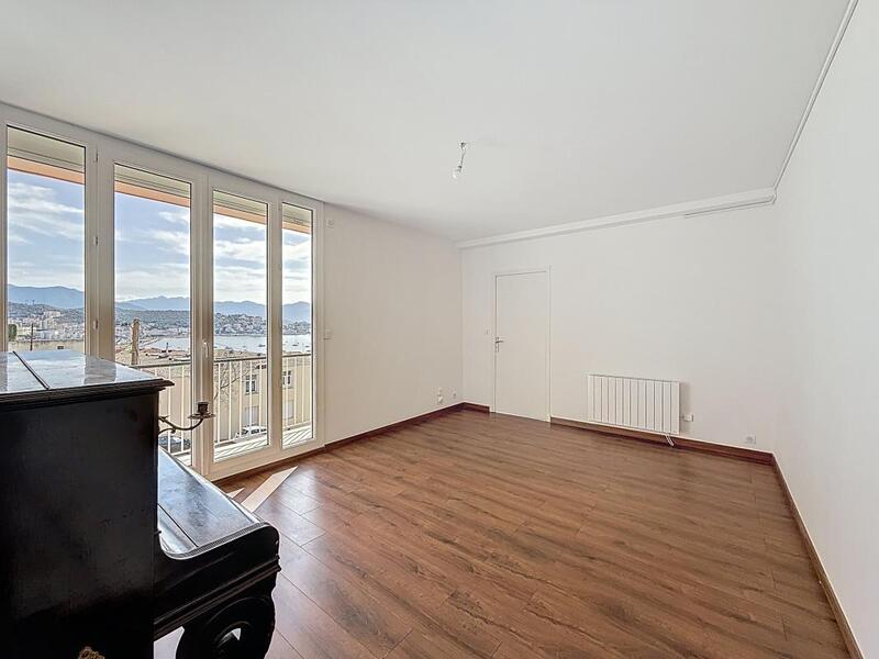 Appartement - 101 m² - 4 pièces