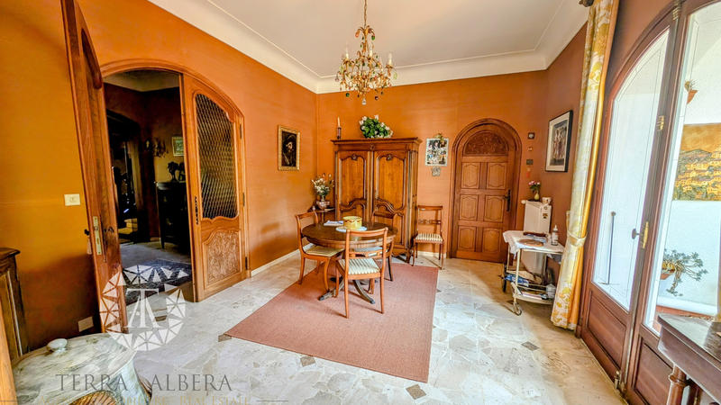 Viager - Maison - 205 m² - 7 pièces