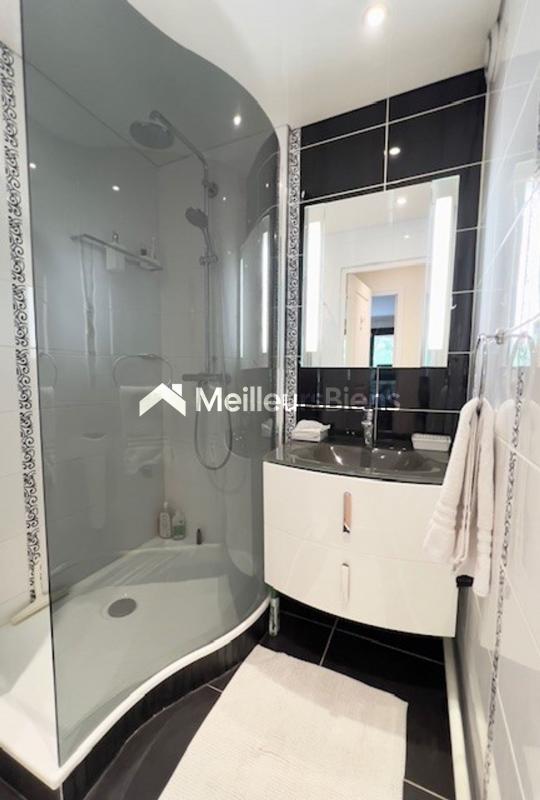 Appartement - 146 m² - 5 pièces