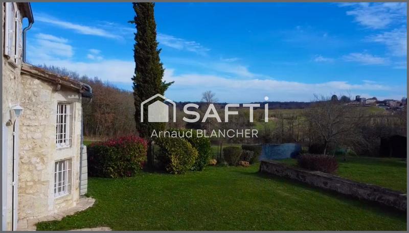 Maison - 294 m² - 9 pièces