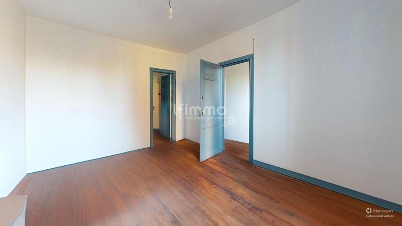 Maison - 240 m² - 8 pièces