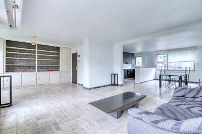 Maison - 256 m² - 9 pièces