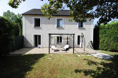 Maison - 180 m² - 7 pièces
