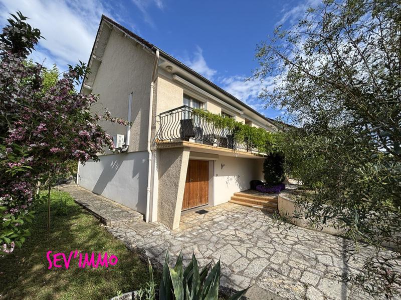 Maison - 158 m² - 7 pièces