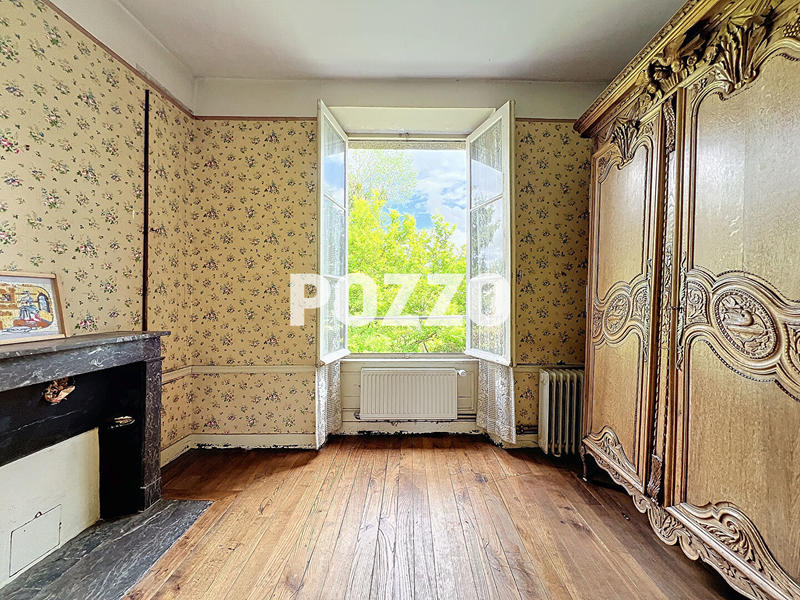 Maison - 170 m² - 10 pièces