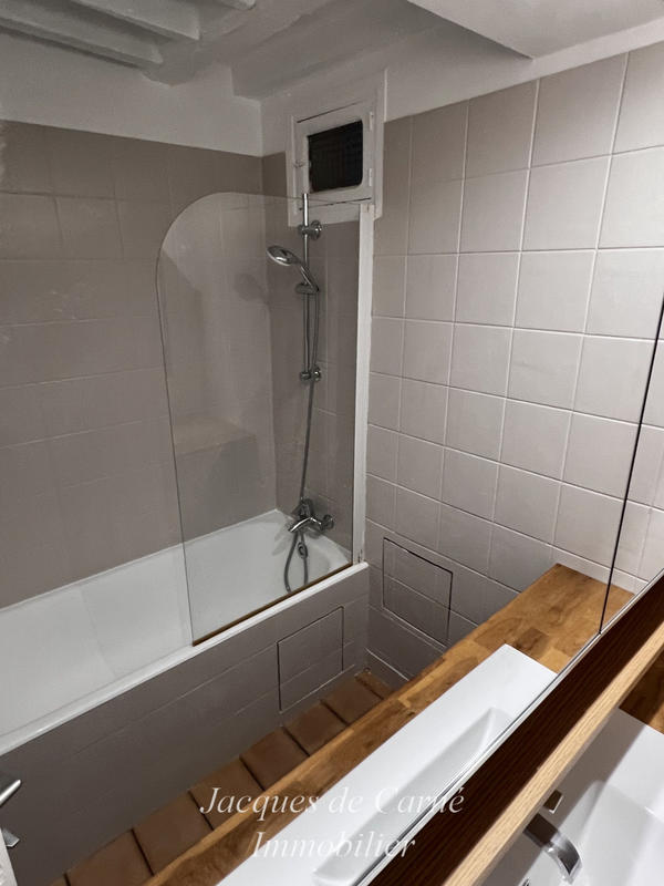 Appartement - 77 m² - 3 pièces