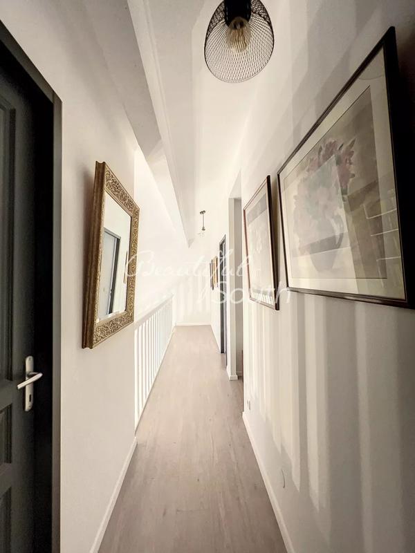 Maison - 162 m² - 6 pièces