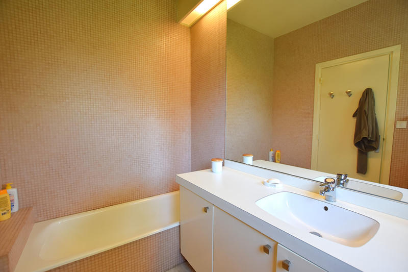 Maison - 254 m² - 12 pièces