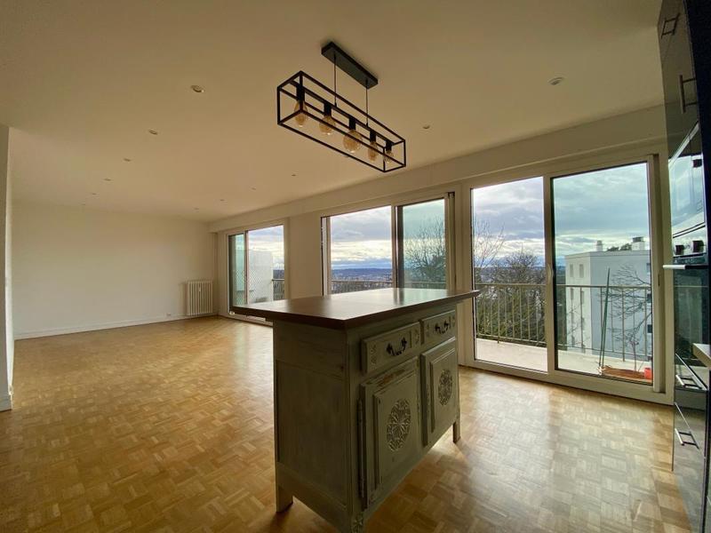 Appartement - 99 m² - 4 pièces