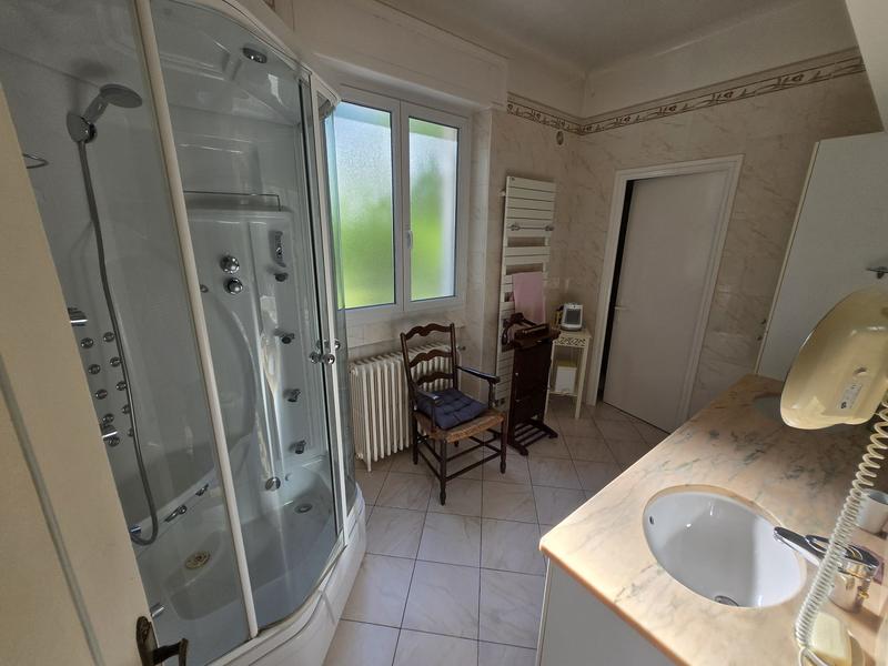Maison - 393 m² - 10 pièces
