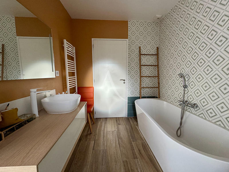 Maison - 136 m² - 5 pièces