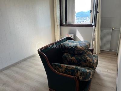 Appartement - 89 m² - 5 pièces