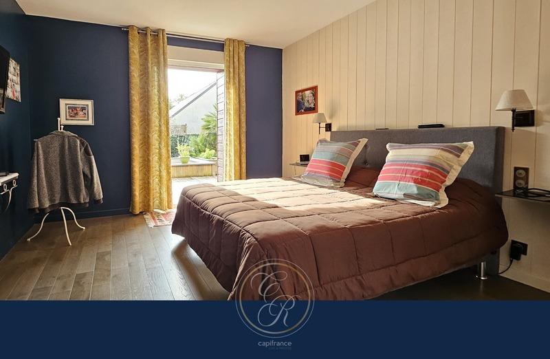 Maison - 277 m² - 8 pièces