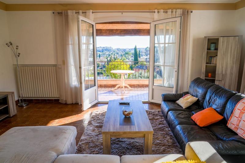 Maison - 318 m² - 11 pièces