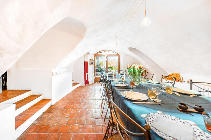 Bastide - 500 m² - 12 pièces