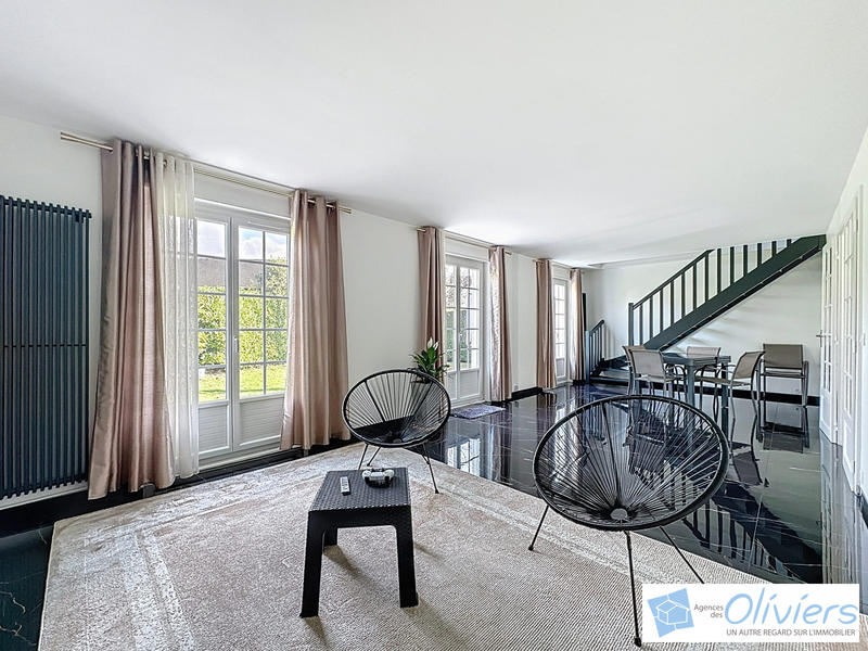 Maison - 91 m² - 5 pièces