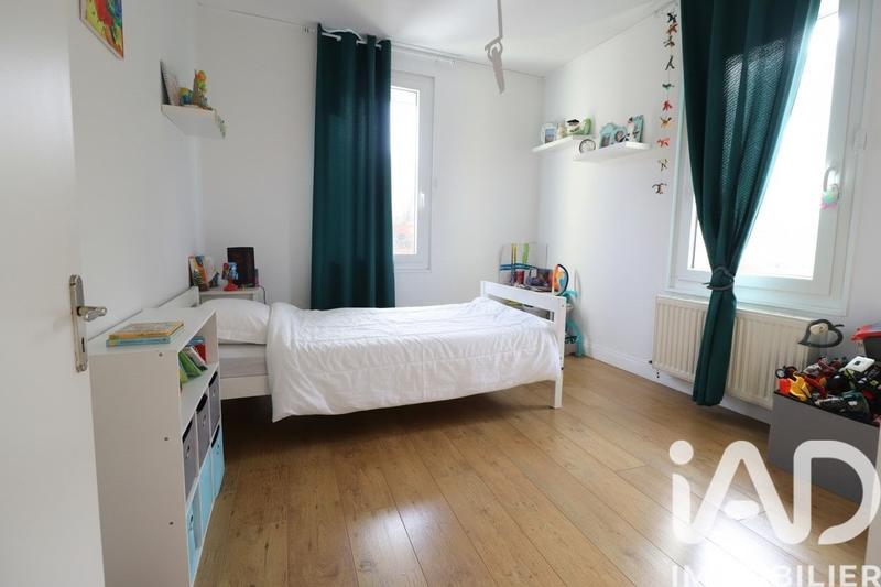 Maison - 205 m² - 8 pièces