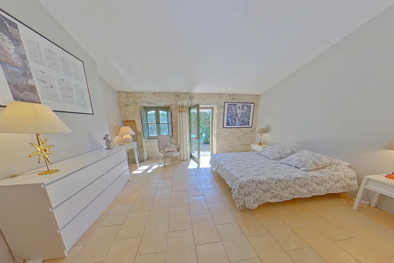 Maison - 210 m² - 5 pièces