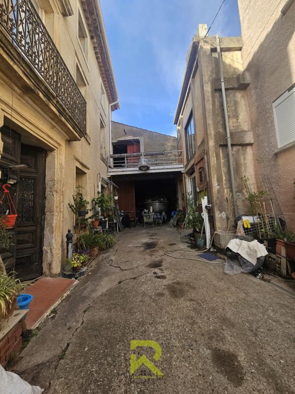 Maison de village - 210 m² - 9 pièces