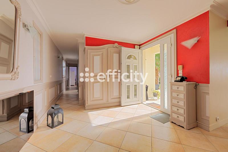 Pavillon - 222 m² - 8 pièces