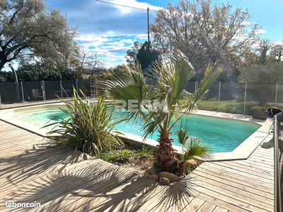 Villa - 177 m² - 5 pièces