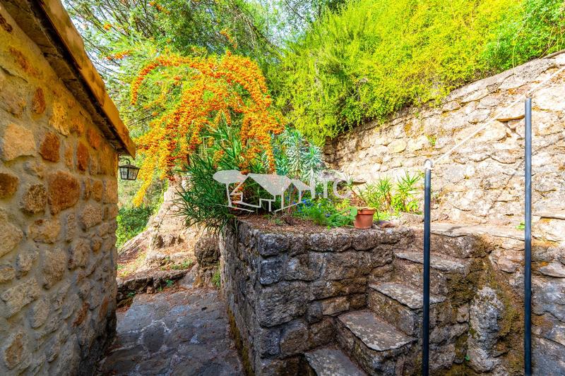 Maison en pierre - 64 m² - 4 pièces