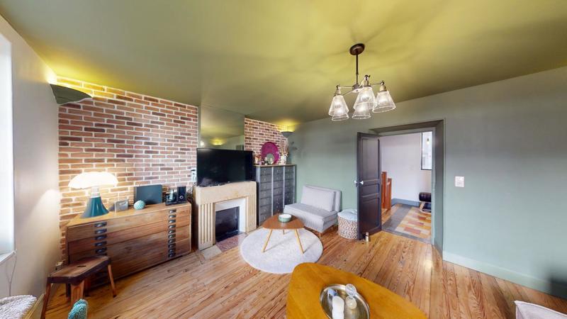 Demeure - 210 m² - 5 pièces