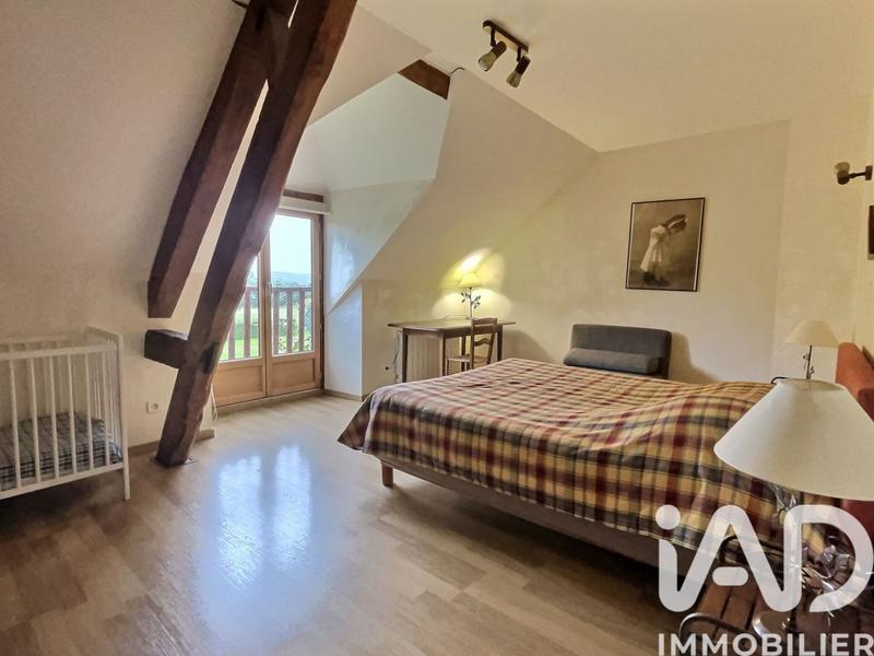 Maison - 754 m² - 26 pièces