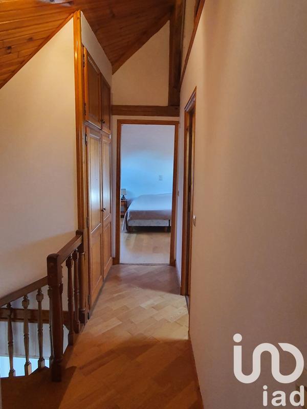 Maison - 185 m² - 9 pièces