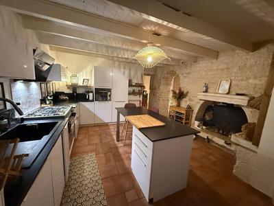 Maison - 140 m² - 4 pièces