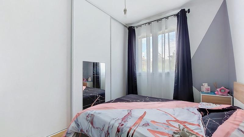 Maison - 92 m² - 4 pièces