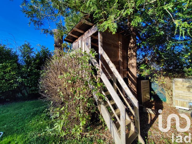 Maison - 242 m² - 8 pièces