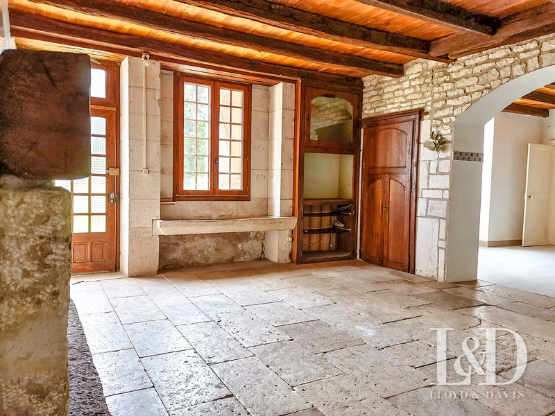Maison - 265 m² - 7 pièces