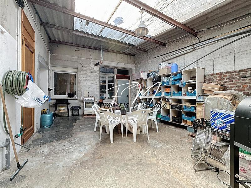 Maison - 182 m² - 9 pièces