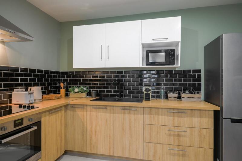 Remise - 73 m² - 5 pièces