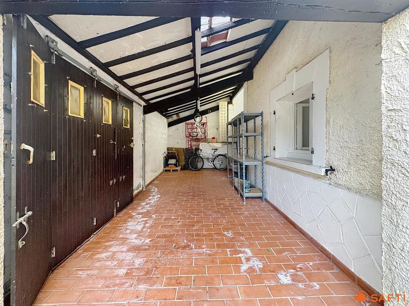 Maison - 200 m² - 6 pièces