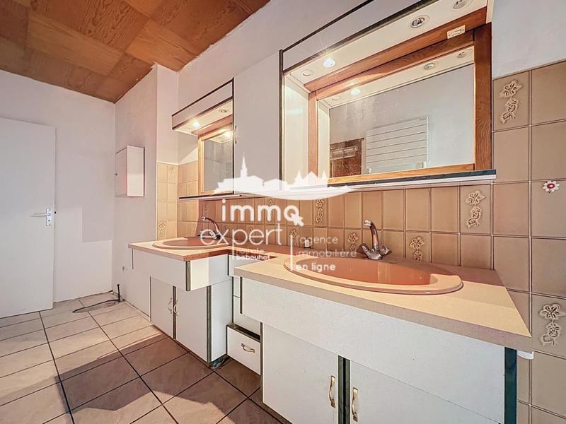 Maison - 179 m² - 7 pièces