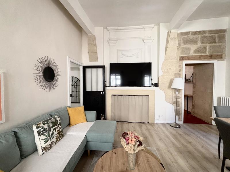 Maison en pierre - 137 m² - 6 pièces