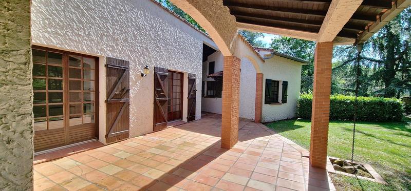 Maison - 250 m² - 5 pièces