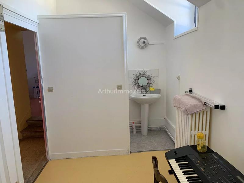 Maison - 384 m² - 18 pièces