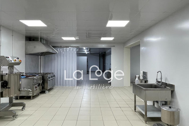 Local commercial - 700 m²