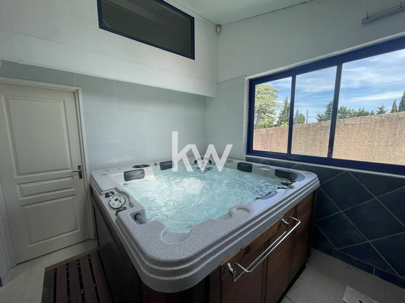 Maison - 177 m² - 7 pièces