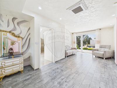 Maison - 255 m² - 6 pièces