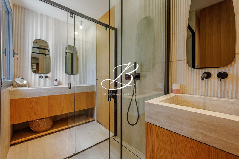 Maison - 265 m² - 5 pièces