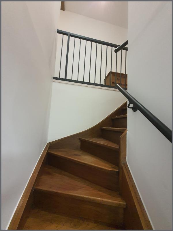 Maison - 240 m² - 7 pièces