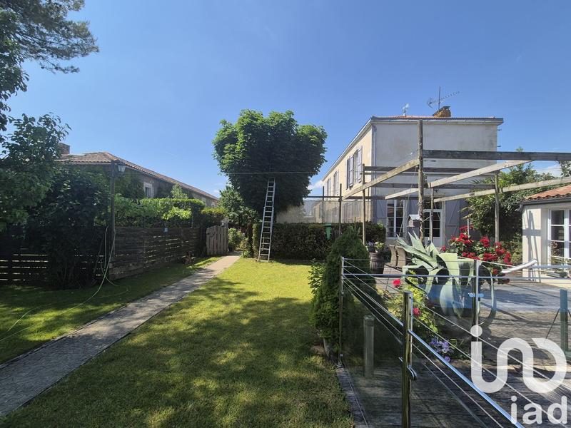 Maison - 574 m² - 14 pièces