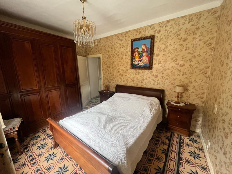 Appartement - 96 m² - 5 pièces